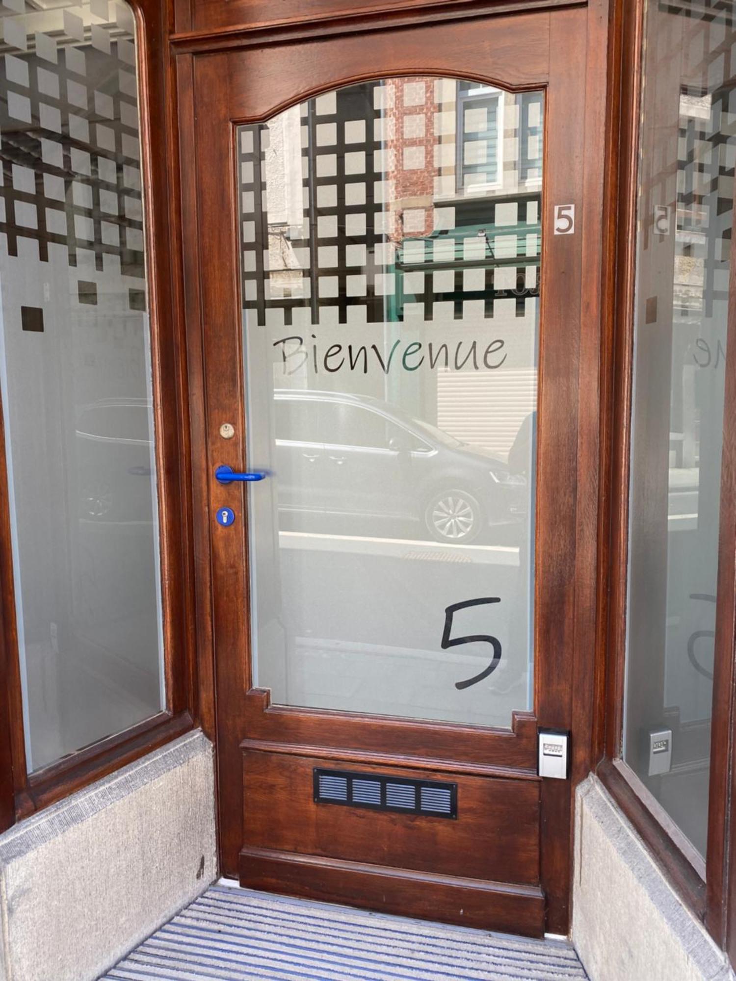 Gite D'Avalon Appartement 5 ดีน็อง ภายนอก รูปภาพ