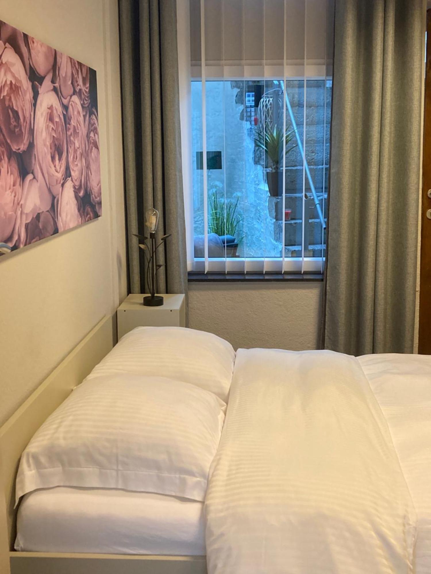 Gite D'Avalon Appartement 5 ดีน็อง ภายนอก รูปภาพ